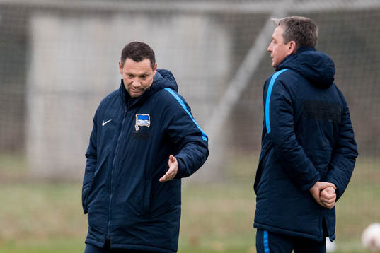 Hertha Berlins tränare Pal Dardai och assisterande