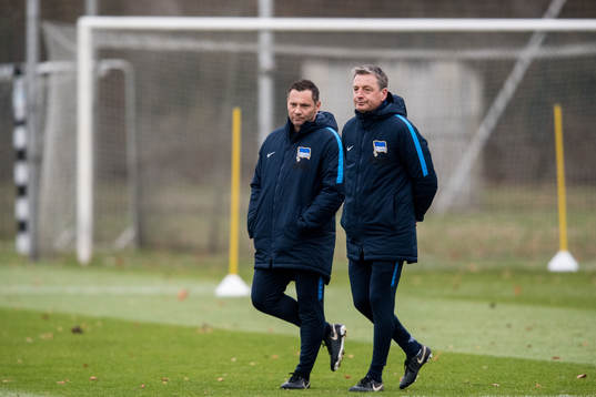 Hertha Berlins tränare Pal Dardai och assisterande