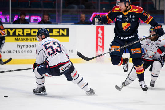 Djurgårdens Linus Hultström och Linköpings Eddie Larsson