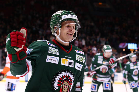 Frölundas Max Friberg jublar