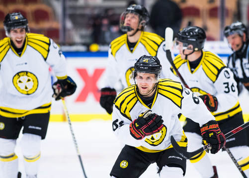 Brynäs Juuso Ikonen jublar