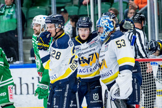 s Anton Bengtsson, Erik Andersson och målvakt Fredrik