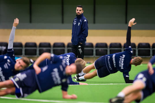 Nya tränaren Poya Asbaghi