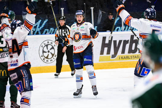 Växjös Jonas Röndbjerg jublar