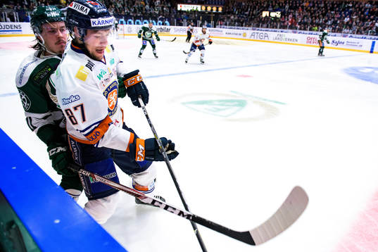 Färjestads Joakim Nygård och Växjös Robert Rosén
