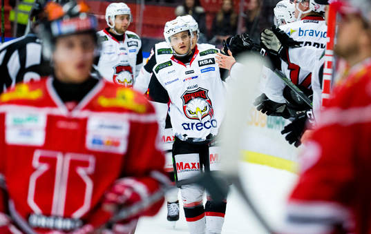 Malmö Redhawks Johan Olofsson jublar