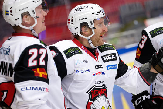 Malmö Redhawks Andrew Rowe jublar