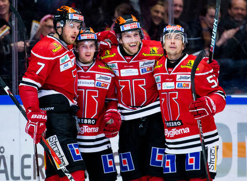 Örebros Sakari Manninen gör 4-3 och jublar med Tom