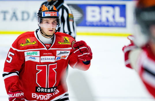 Örebros Sakari Manninen gör 4-3 och jublar