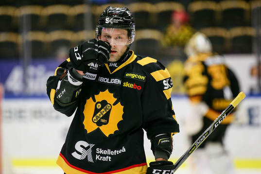 Skellefteås Oscar Möller jublar