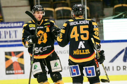 Skellefteås Oscar Möller jublar