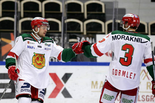 Moras Jacob Nilsson jublar