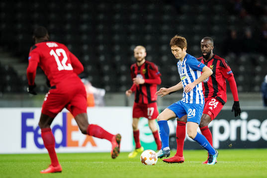 Hertha Berlins Genki Haraguchi och Östersunds Ronald
