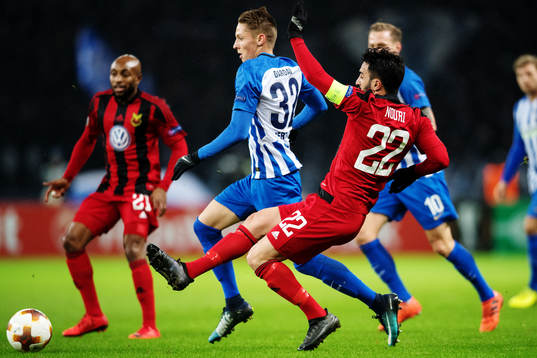 Hertha Berlins Palko Dardai och Östersunds Brwa Nouri i
