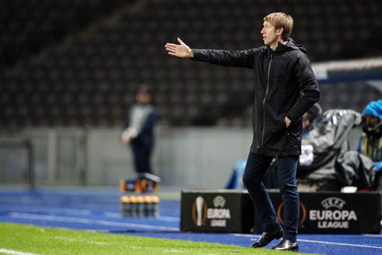 Östersunds tränare Graham Potter gestikulerar