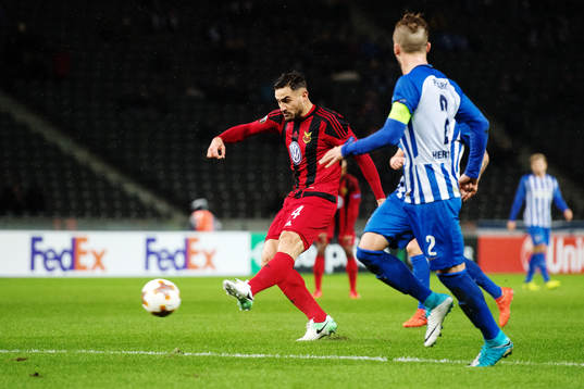 Östersunds Sotirios Papagiannopoulus skjuter