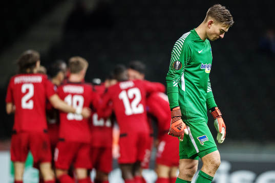 Hertha Berlins målvakt Jonathan Klinsmann deppar