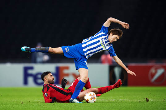 Hertha Berlins Genki Haraguchi och Östersunds Saman Ghoddos