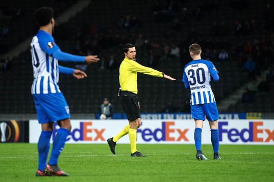 Domare Tiago Martins dömer straff