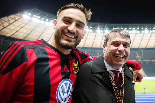 Östersunds Sotirios Papagiannopoulus jublar och kramar om