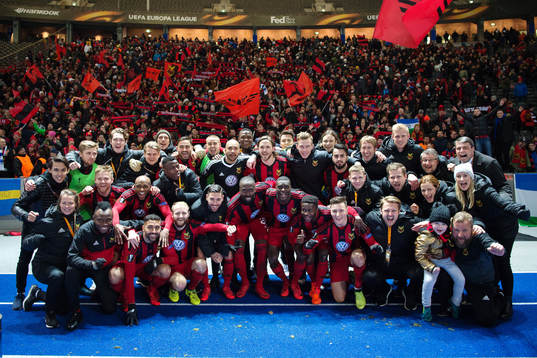 Östersunds spelare jublar