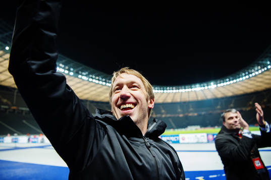 Östersunds tränare Graham Potter jublar