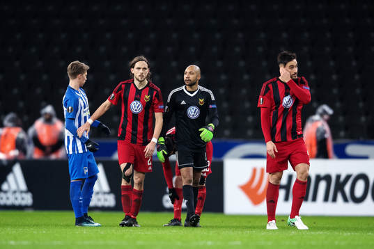 Östersunds Tom Pettersson, målvakt Aly Keita och Sotirios