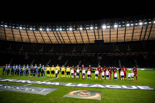 Hertha Berlins och Östersunds spelare