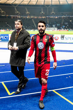 Östersunds ordförande Daniel Kindberg och Brwa Nouri