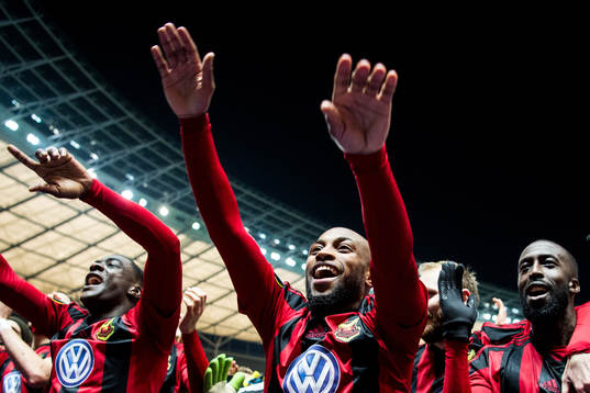 Östersunds Fouad Bachirou (m) jublar