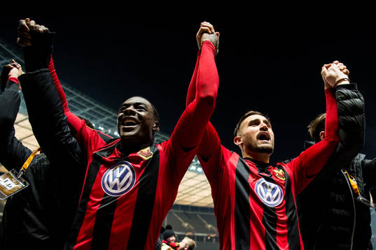 Östersunds spelare med Ken Sema och Sotirios