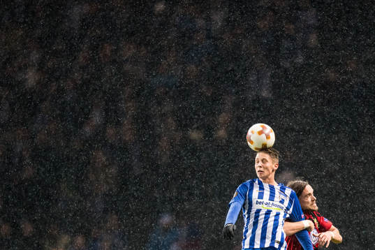 Hertha Berlins Palko Dardai och Östersunds Tom Pettersson