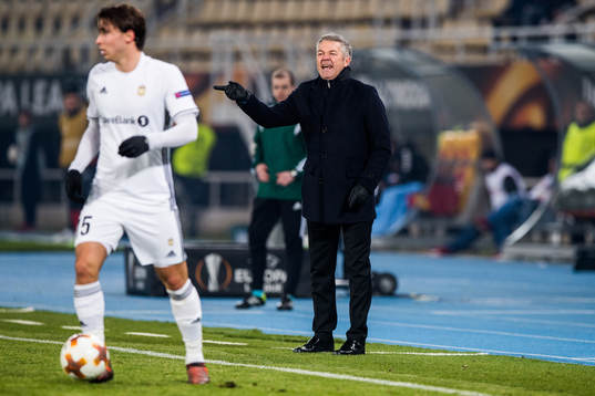 Anders Trondsen of Rosenborg and Kåre Ingebrigtsen, head