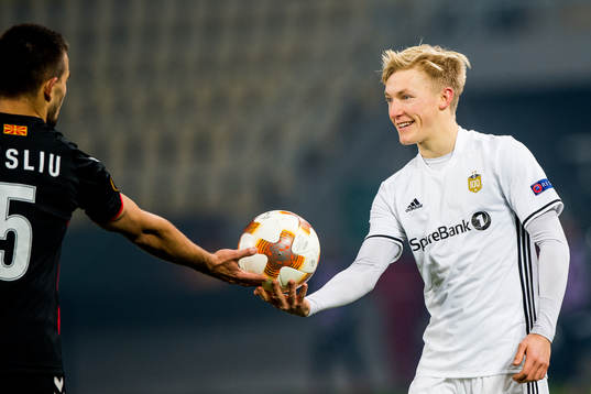 Visar Musliu of FK Vardar and Birger Meling of Rosenborg