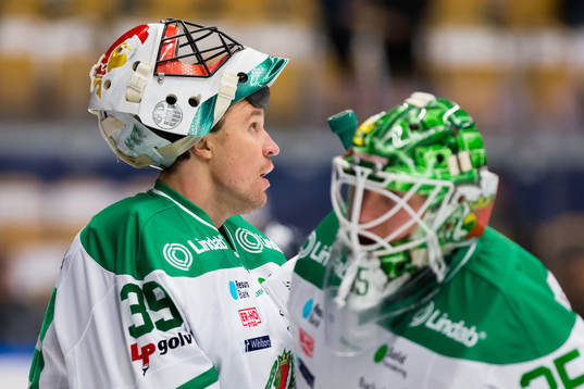 Rögles målvakt Justin Pogge och målvakt Emil Kruse