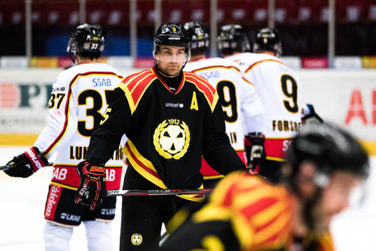 Brynäs Lukas Kilström före ishockeymatchen i SHL mellan