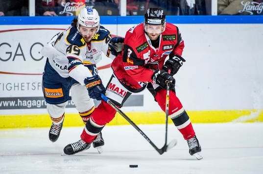 Djurgårdens David Bernhardt mot Malmö Redhawks Sebastian