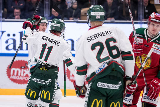 Frölundas Victor Olofsson och Rasmus Dahlin jublar