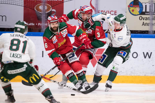 Moras Steven Seigo och Moras Brandon Gormley och Frölundas