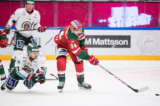 Moras Sebastian Hartmann och Frölundas Mats Rosseli Olsen