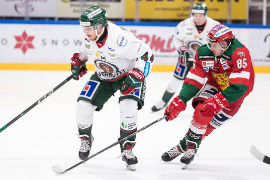 Frölundas Pontus Widerström och Moras Michael Haga  i
