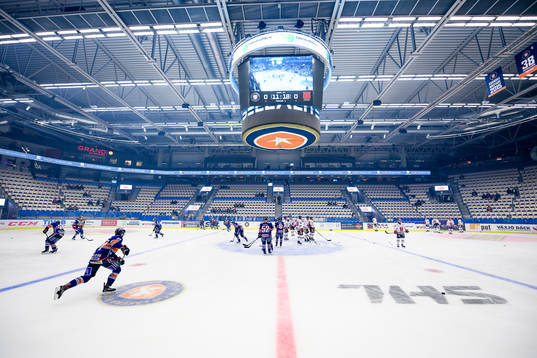 Uppvärmningen före ishockeymatchen i SHL mellan Växjö