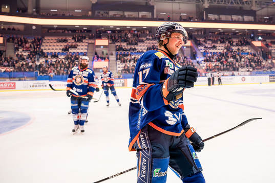 Växjös Jonas Röndbjerg jublar