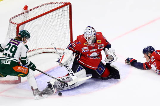 Linköpings målvakt Jonas Gustavsson och Färjestads Oskar