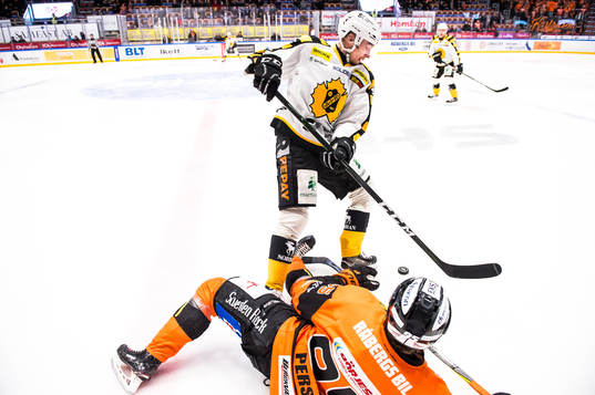arena, Carl Persson och Skellefteås Adam Pettersson