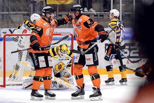 Karlskronas Joachim Rohdin och Morten Madsen jublar