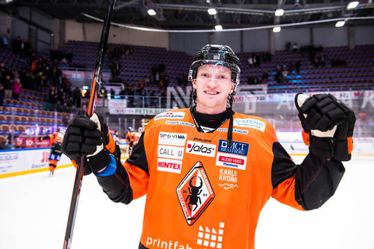 Karlskronas Joseph Jonsson jublar