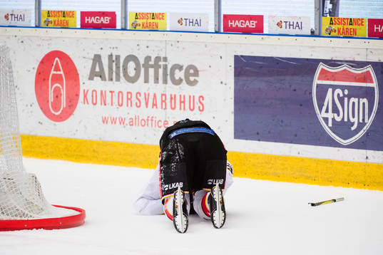 Luleås Isac Lundeström har ont