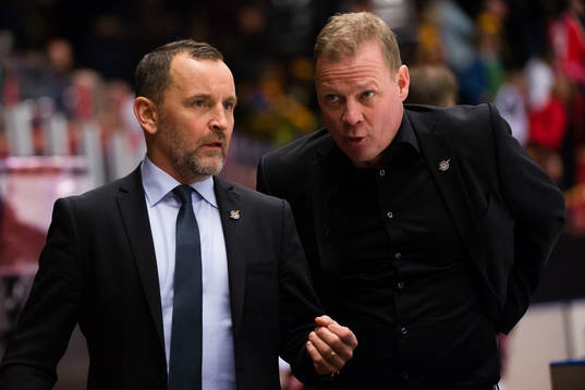 Luleås tränare Thomas Berglund och assisterande tränare