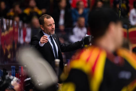 Luleås tränare Thomas Berglund deppar